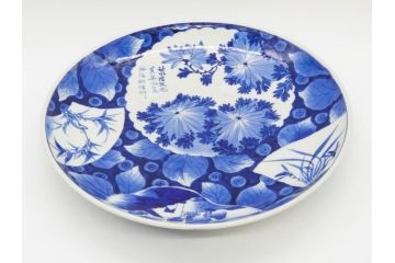 明治期　伊万里　染付　窓絵　約40cm　1尺3寸　草花文が美しい大皿(菊?、陶器、尺皿、風景、和食器、和皿、一尺三寸)(R-078891)