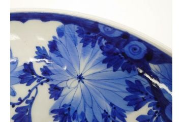 明治期　伊万里　染付　窓絵　約40cm　1尺3寸　草花文が美しい大皿(菊?、陶器、尺皿、風景、和食器、和皿、一尺三寸)(R-078891)