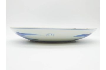 明治期　伊万里　染付　窓絵　約40cm　1尺3寸　草花文が美しい大皿(菊?、陶器、尺皿、風景、和食器、和皿、一尺三寸)(R-078891)