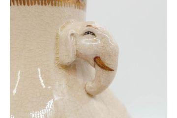 時代物　在銘 大迫　薩摩焼　白薩摩　双耳　金彩で緻密に描かれたデザインが華麗な花瓶(壺、花器、花入、花生、象耳、壷、つぼ、ゾウ、龍、鳳凰、裏印)(R-078894)