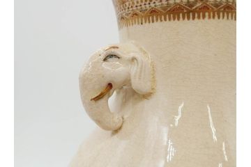 時代物　在銘 大迫　薩摩焼　白薩摩　双耳　金彩で緻密に描かれたデザインが華麗な花瓶(壺、花器、花入、花生、象耳、壷、つぼ、ゾウ、龍、鳳凰、裏印)(R-078894)