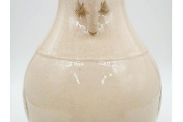 時代物　在銘 大迫　薩摩焼　白薩摩　双耳　金彩で緻密に描かれたデザインが華麗な花瓶(壺、花器、花入、花生、象耳、壷、つぼ、ゾウ、龍、鳳凰、裏印)(R-078894)