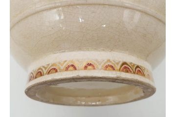 時代物　在銘 大迫　薩摩焼　白薩摩　双耳　金彩で緻密に描かれたデザインが華麗な花瓶(壺、花器、花入、花生、象耳、壷、つぼ、ゾウ、龍、鳳凰、裏印)(R-078894)