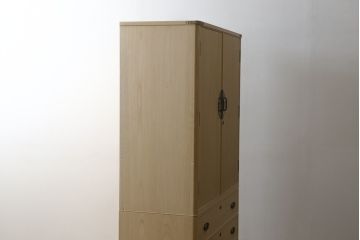 中古　美品!!　伝統工芸士　小林雄蔵作　品のある佇まいが和の雰囲気を引き立てる加茂総桐箪笥(胴丸、総桐たんす、着物箪笥、衣装箪笥、引き出し、和タンス)(定価約140万円)(R-078900)