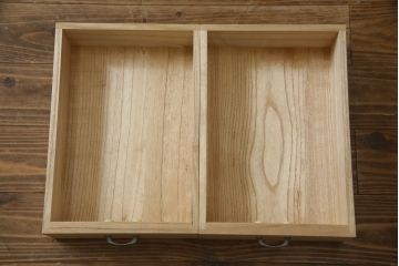 中古　美品　伝統工芸士　小林雄蔵作　品のある佇まいが和の雰囲気を引き立てる加茂総桐箪笥(胴丸、総桐たんす、衣装箪笥、収納箪笥、引き出し、和タンス)(定価約140万円)(R-078901)