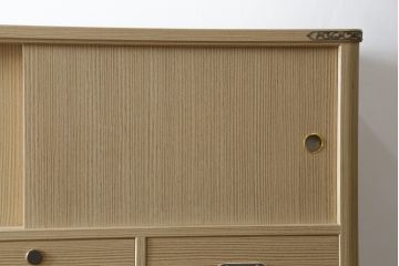 中古　美品　伝統工芸士　小林雄蔵作　品のある佇まいが和の雰囲気を引き立てる加茂総桐箪笥(胴丸、総桐たんす、衣装箪笥、収納箪笥、引き出し、和タンス)(定価約140万円)(R-078901)