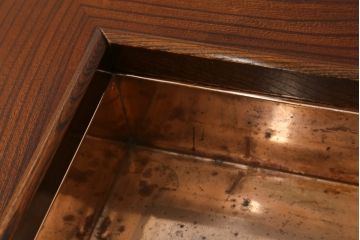 中古　美品　総欅(ケヤキ)材　漆塗り　直置型の重厚な囲炉裏テーブル(4人掛け、木製火鉢)(定価約48万円)(R-078902)