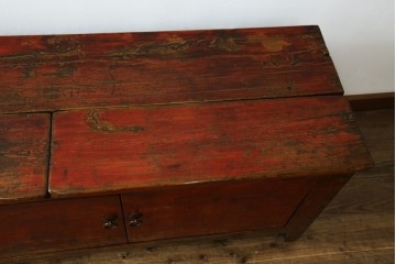 アジアンヴィンテージ!!　オリエンタルデザイン　中国美術　花鳥風月　異国情緒の雰囲気漂うローボード(ベンチ)　(R-078903)