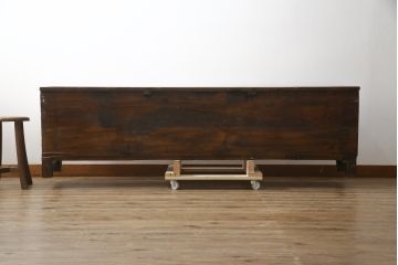 アジアンビンテージ!!　オリエンタルデザイン　中国美術　花鳥風月　異国情緒の雰囲気漂うローボード(サイドボード、李朝家具、収納棚、戸棚、ヴィンテージ)(R-078903)