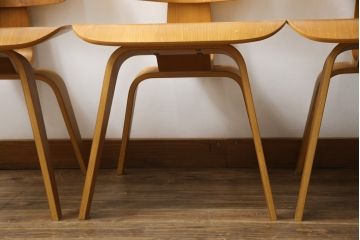 中古　Herman Miller(ハーマンミラー)　Eames「DCW」(Dining Chair Wood Base)　Charles&Ray Eames(チャールズ&レイ イームズ)　イームズプライウッドチェア4脚セット(板座チェア、ダイニングチェア、イス、椅子)(R-078904)