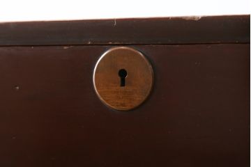 和製アンティーク　上手物!!　漆塗り　溜塗　内部桐材　落ち着きのある佇まいが魅力的な衣装箪笥(収納箪笥、時代箪笥、引き出し、チェスト)(R-078905)