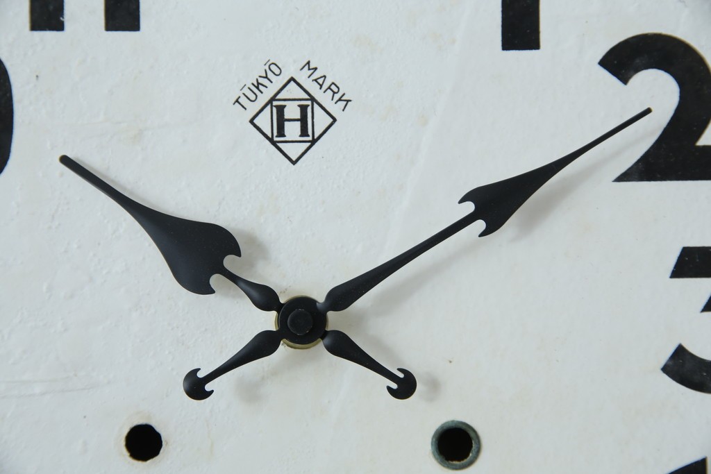 和製アンティーク　TOKYO MARK(東京マーク)　TUKYO MARK　丸いフォルムが可愛らしいシンプルな振り子時計　(R-078907)