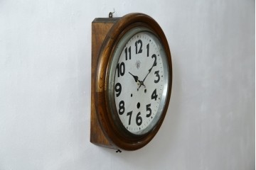 和製アンティーク　TOKYO MARK(東京マーク)　TUKYO MARK　丸いフォルムが可愛らしいシンプルな振り子時計　(R-078907)