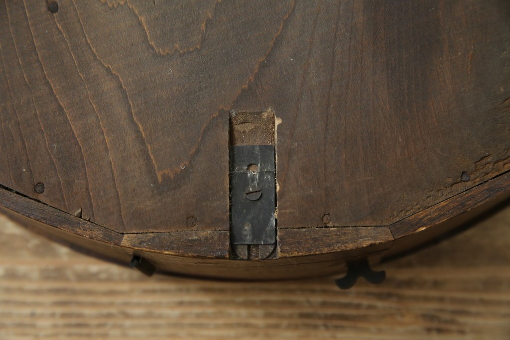 和製アンティーク　TOKYO MARK(東京マーク)　TUKYO MARK　丸いフォルムが可愛らしいシンプルな振り子時計　(R-078907)