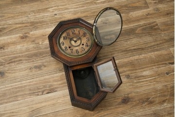 和製アンティーク　精工舎(SEIKOSHA、セイコー)　TRADE(S)MARK　深みのある色味が渋くてお洒落な振り子時計　(R-078912)