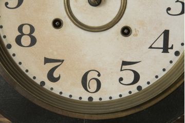 アンティーク雑貨　E. INGRAHAM&CO (イングラハム社)　8DAY　MADE(Y)TOKYO　レトロな雰囲気たっぷりのだるま時計(四つ丸、柱時計、古時計、掛け時計、振り子時計)(R-078915)