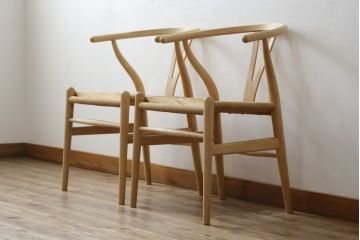 中古　北欧家具　老舗家具メーカー CARL HANSEN & SON(カール・ハンセン&サン)　ハンス J. ウェグナー(HANS J. WEGNER)デザイン　CH24　特徴的なラインを描く美しいフォルムのYチェア(ワイチェア、ダイニングチェア、アームチェア、イス、椅子)(R-078925)