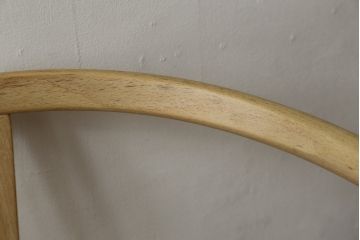 中古　北欧家具　老舗家具メーカー CARL HANSEN & SON(カール・ハンセン&サン)　ハンス J. ウェグナー(HANS J. WEGNER)デザイン　CH24　特徴的なラインを描く美しいフォルムのYチェア(ワイチェア、ダイニングチェア、アームチェア、イス、椅子)(R-078925)