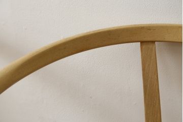 中古　北欧家具　老舗家具メーカー CARL HANSEN & SON(カール・ハンセン&サン)　ハンス J. ウェグナー(HANS J. WEGNER)デザイン　CH24　特徴的なラインを描く美しいフォルムのYチェア(ワイチェア、ダイニングチェア、アームチェア、イス、椅子)(R-078925)