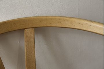 中古　北欧家具　老舗家具メーカー CARL HANSEN & SON(カール・ハンセン&サン)　ハンス J. ウェグナー(HANS J. WEGNER)デザイン　CH24　特徴的なラインを描く美しいフォルムのYチェア(ワイチェア、ダイニングチェア、アームチェア、イス、椅子)(R-078925)