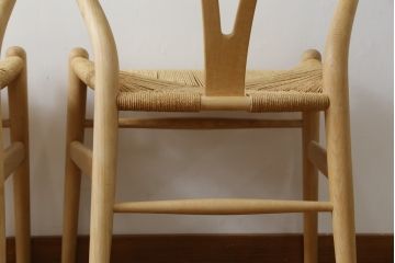 中古　北欧家具　老舗家具メーカー CARL HANSEN & SON(カール・ハンセン&サン)　ハンス J. ウェグナー(HANS J. WEGNER)デザイン　CH24　特徴的なラインを描く美しいフォルムのYチェア(ワイチェア、ダイニングチェア、アームチェア、イス、椅子)(R-078925)