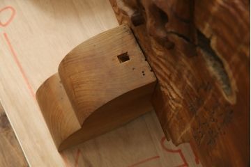 中古　総欅(ケヤキ)材　建仁寺　琳派　俵屋宗達筆の雷神を力強く彫り上げた衝立て(パーテーション、衝い立て、つい立て、間仕切り、ディスプレイ)(R-078926)