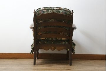 中古　飛騨産業　キツツキ　穂高シリーズ　シックで優雅な雰囲気漂う1人掛けソファ(アームチェア、一人掛け)(R-078928)
