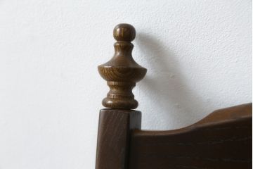 中古　飛騨産業　キツツキ　穂高シリーズ　シックで優雅な雰囲気漂う1人掛けソファ(アームチェア、一人掛け)(R-078928)