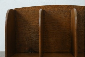 和製アンティーク　楢(ナラ)材　シンプルなデザインが魅力的な本立て　(R-078929)