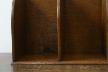 和製アンティーク　楢(ナラ)材　シンプルなデザインが魅力的な本立て　(R-078929)