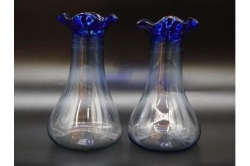 戦前　大正〜昭和初期　昭和レトロ　青フリルが可愛らしい花瓶2点セット(一輪挿し、花入、花器、硝子)(R-078932)