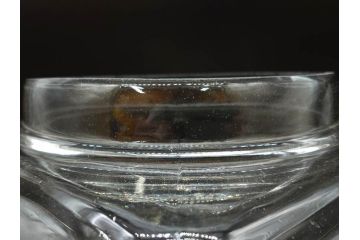アンティーク雑貨　当時物　デッドストック　アルミ蓋　多種多様の使い道ができるガラス瓶(角型、角瓶、キャニスター、ガラスビン、菓子瓶、硝子、フタ付き、小物入れ、ディスプレイ雑貨、古道具、店舗什器)(R-078935)
