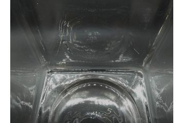 アンティーク雑貨　当時物　デッドストック　アルミ蓋　多種多様の使い道ができるガラス瓶(角型、角瓶、キャニスター、ガラスビン、菓子瓶、硝子、フタ付き、小物入れ、ディスプレイ雑貨、古道具、店舗什器)(R-078935)