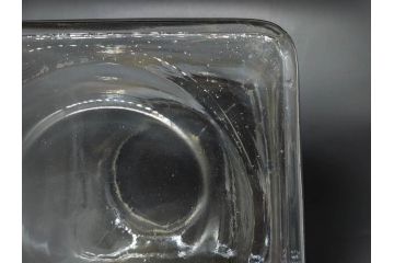 アンティーク雑貨　当時物　デッドストック　アルミ蓋　シンプルで使い勝手の良いガラス瓶(角型、角瓶、キャニスター、ガラスビン、菓子瓶、硝子、フタ付き、小物入れ、ディスプレイ雑貨、古道具、店舗什器)(R-078936)
