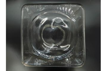 アンティーク雑貨　当時物　デッドストック　アルミ蓋　どこか懐かしさを感じるガラス瓶(角型、角瓶、キャニスター、ガラスビン、菓子瓶、硝子、フタ付き、小物入れ、ディスプレイ雑貨、古道具、店舗什器)(R-078937)