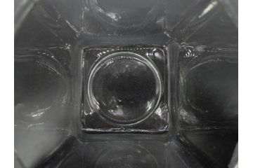 アンティーク雑貨　当時物　デッドストック　アルミ蓋　シンプルでお部屋になじみやすいガラス瓶2点セット(角型、角瓶、キャニスター、ガラスビン、菓子瓶、硝子、フタ付き、小物入れ、ディスプレイ雑貨、古道具、店舗什器)(R-078938)