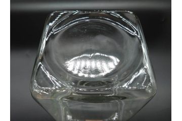 アンティーク雑貨　当時物　デッドストック　アルミ蓋　お部屋の雰囲気によく馴染むガラス瓶2点セット(角型、角瓶、キャニスター、ガラスビン、菓子瓶、硝子、フタ付き、小物入れ、ディスプレイ雑貨、古道具、店舗什器)(R-078939)