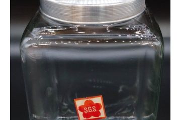 アンティーク雑貨　当時物　デッドストック　アルミ蓋　お部屋の雰囲気によく馴染むガラス瓶2点セット(角型、角瓶、キャニスター、ガラスビン、菓子瓶、硝子、フタ付き、小物入れ、ディスプレイ雑貨、古道具、店舗什器)(R-078939)