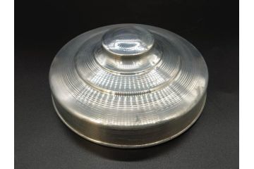 アンティーク雑貨　当時物　デッドストック　アルミ蓋　お部屋の雰囲気によく馴染むガラス瓶2点セット(角型、角瓶、キャニスター、ガラスビン、菓子瓶、硝子、フタ付き、小物入れ、ディスプレイ雑貨、古道具、店舗什器)(R-078939)