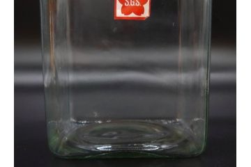 アンティーク雑貨　当時物　デッドストック　アルミ蓋　シンプルで使いやすいガラス瓶2点セット(角型、角瓶、キャニスター、ガラスビン、菓子瓶、硝子、フタ付き、小物入れ、ディスプレイ雑貨、古道具、店舗什器)(R-078942)