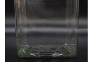 アンティーク雑貨　当時物　デッドストック　アルミ蓋　シンプルで使いやすいガラス瓶2点セット(角型、角瓶、キャニスター、ガラスビン、菓子瓶、硝子、フタ付き、小物入れ、ディスプレイ雑貨、古道具、店舗什器)(R-078942)