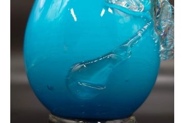 大正〜昭和初期　青/ピンク　紫陽花文様を引き立たせる色鮮やかな被せガラスが美しい花瓶(アジサイ、色被せ、吹きガラス、フリル、フラワーベース、花器、花入、花生、硝子)(R-078943)