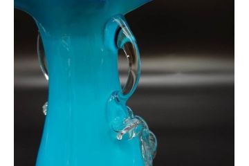 大正〜昭和初期　青/ピンク　紫陽花文様を引き立たせる色鮮やかな被せガラスが美しい花瓶(アジサイ、色被せ、吹きガラス、フリル、フラワーベース、花器、花入、花生、硝子)(R-078943)
