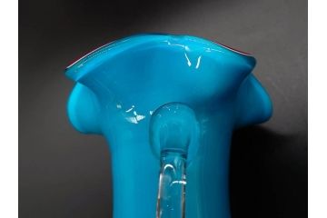 大正〜昭和初期　青/ピンク　紫陽花文様を引き立たせる色鮮やかな被せガラスが美しい花瓶(アジサイ、色被せ、吹きガラス、フリル、フラワーベース、花器、花入、花生、硝子)(R-078943)