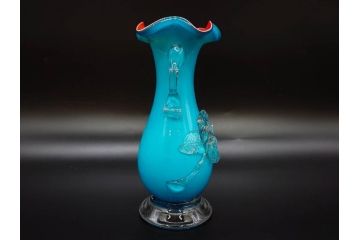 大正〜昭和初期　青/ピンク　被せガラス　紫陽花文様　まるで花びらのような縁に惹かれる花瓶(アジサイ、色被せ、吹きガラス、フリル、フラワーベース、花器、花入、花生、硝子)(R-078944)