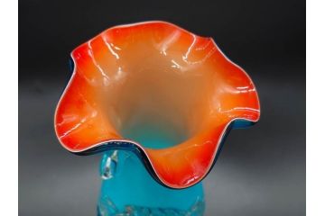 大正〜昭和初期　青/ピンク　被せガラス　紫陽花文様　まるで花びらのような縁に惹かれる花瓶(アジサイ、色被せ、吹きガラス、フリル、フラワーベース、花器、花入、花生、硝子)(R-078944)