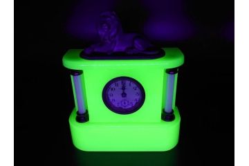 ジャンク品　昭和初期　東洋時計株式会社(TOYO CLOCK FACTORY)　ゼンマイ式　雄々しいライオンの装飾から威厳を感じる置時計(ウランガラス、ライオン、獅子、日本製)(R-078945)　