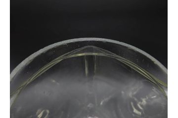 アンティーク雑貨　当時物　デッドストック　アルミ蓋　様々な用途に使えるガラス瓶3個セット(角型、角瓶、キャニスター、ガラスビン、菓子瓶、硝子、フタ付き、小物入れ、ディスプレイ雑貨、古道具、店舗什器)(R-078947)