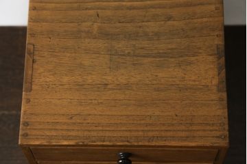 和製アンティーク　総桐(キリ)材　空間になじむシンプルなデザインの小引き出し(小物収納、卓上収納)(R-078951)