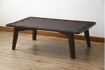 中古　軽井沢彫り　深い木の色味と桜の彫りが美しい座卓(ローテーブル、センターテーブル、リビングテーブル)(R-078953)